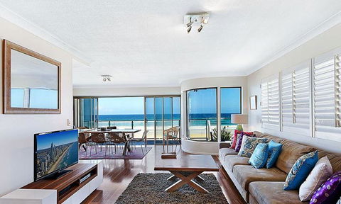 Gold Coast Beachfront Mansion - Accommodation Brisbane 0