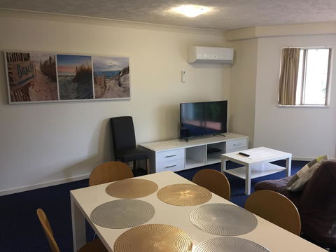 Gold Coast Family Apartment - Accommodation Brisbane 3