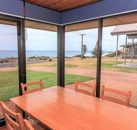 Gold Coast Views - 10 Gold Coast Drive - Accommodation Brisbane