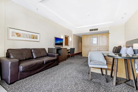 Gold Tower 17th Level Private Hotel Suite - Accommodation Brisbane 2