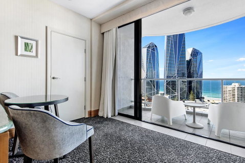 Gold Tower 17th Level Private Hotel Suite - Accommodation Brisbane 3