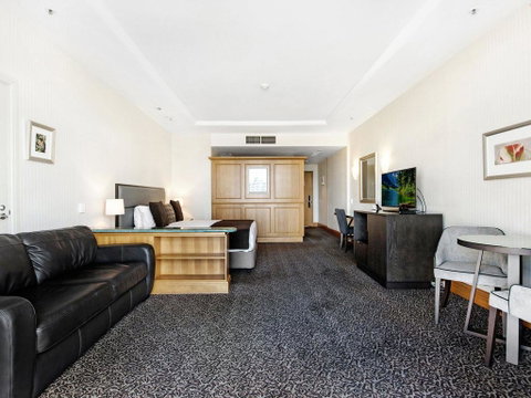 Gold Tower 2 Bed In Oaks Surfers Paradise - Accommodation Brisbane 2