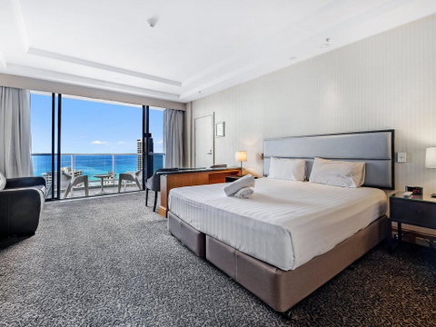Gold Tower 20th Level Suite With Kitchenette - Accommodation Brisbane 0