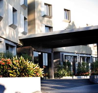 Golden Pebble Hotel - Accommodation Brisbane