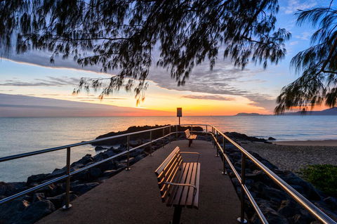 Golden Sands Beachfront Resort - Accommodation Brisbane 2