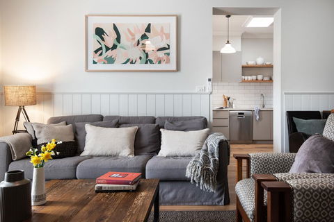 Greenlands - Accommodation Brisbane 1