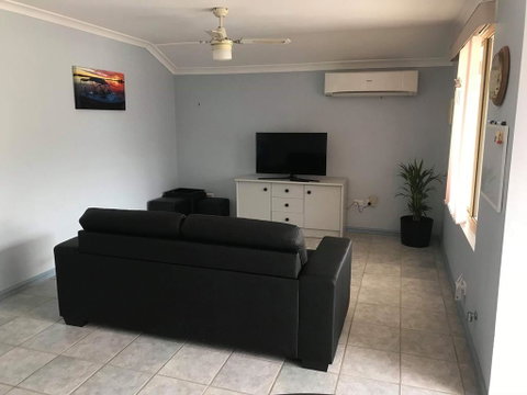 Guesthouse On Dolphin - Accommodation Brisbane 2
