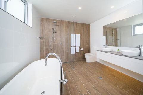 Harbour Cove - Accommodation Brisbane 2