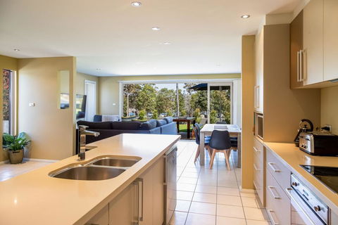 HARBOUR LIGHTS - Ulladulla - Accommodation Brisbane 3