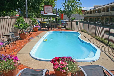 Hermitage Motor Inn - Accommodation Brisbane 3