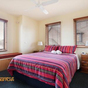 High Plains Drifter - Accommodation Brisbane 1
