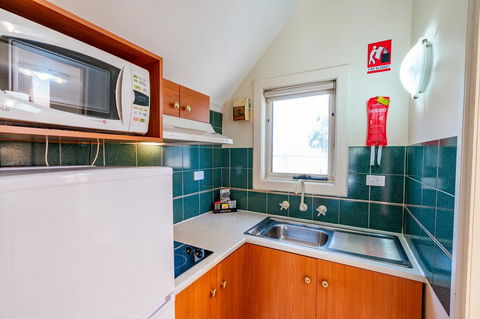 Highway 1 Caravan And Tourist Park - Accommodation Brisbane 2