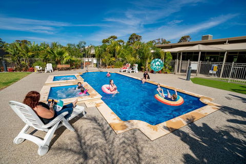 Highway 1 Caravan And Tourist Park - Accommodation Brisbane 0