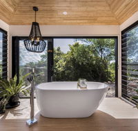 Hilltop Hideaway Luxury Style - Accommodation Brisbane