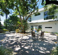 HOLIDAY HOME - 6 BEDROOMS CLOSE TO TOWN