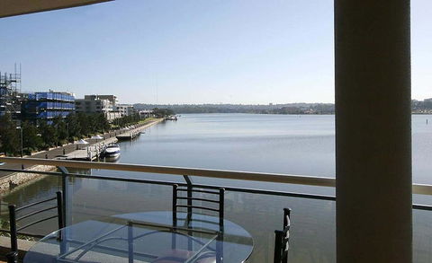 Homebush Bay Self-Contained Modern Two-Bedroom Apartments (BEN) - Accommodation Brisbane 1