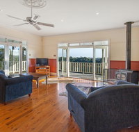 Hopkins River Homestead - Fireplace Linen WiFi 4 bdrm - Accommodation Brisbane