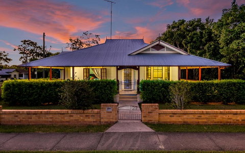 Ithaca - Accommodation Brisbane 0