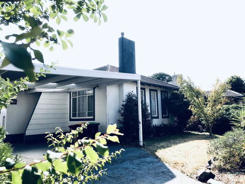 Jesson Crescent Dandenong Cozy House - Accommodation Brisbane 2