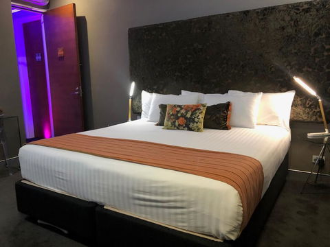 Junction Hotel - Accommodation Brisbane 2