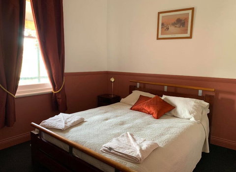 Kellys Top Pub - Accommodation Brisbane 1