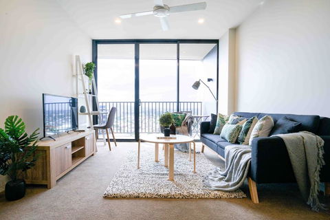 KOZYGURU BRISBANE CITY HIGHRISE 1BED APT SPIRE QBN550-2501 - Accommodation Brisbane 0