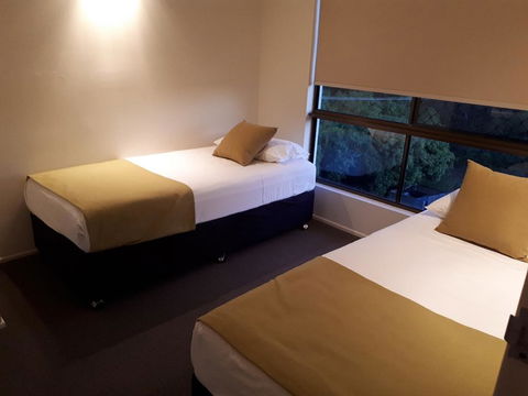 L'Amor Holiday Apartments - Accommodation Brisbane 2