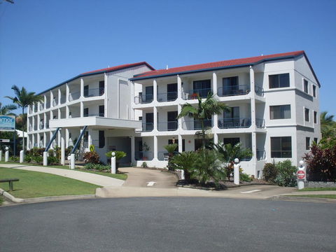 L'Amor Holiday Apartments - Accommodation Brisbane 0