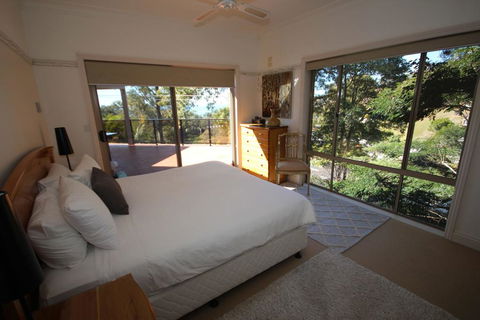 LAGOONA RETREAT - Korora - Accommodation Brisbane 3
