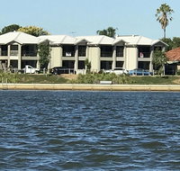 Lake Breeze - Accommodation Brisbane
