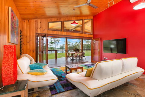 Lake Tinaroo Waterfrontage - Accommodation Brisbane 0
