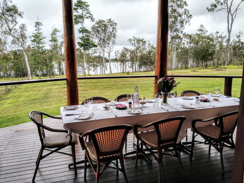 Lake Tinaroo Waterfrontage - Accommodation Brisbane 1