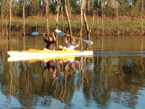 Lake Tinaroo Waterfrontage - Accommodation Brisbane 3