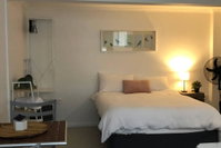 Lakefront Peace Apartments Studio 4
