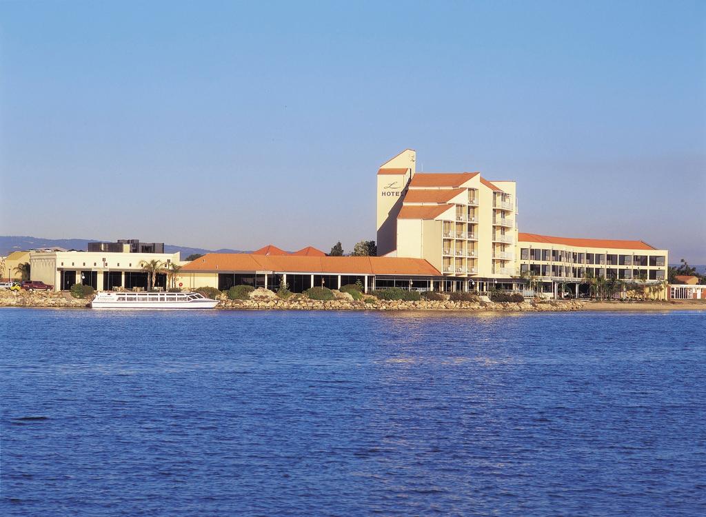 West Lakes SA Accommodation Brisbane
