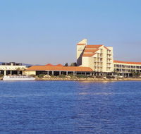 Lakes Hotel - Accommodation Brisbane