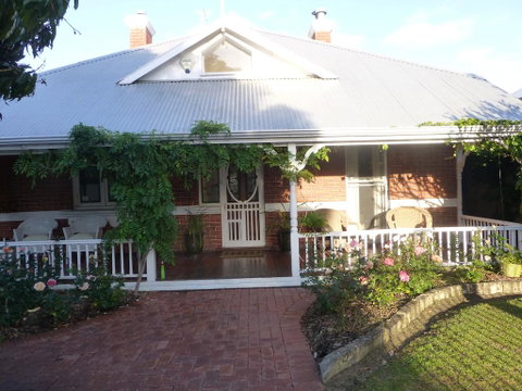 Lakeside Bed & Breakfast - Accommodation Brisbane 3