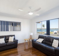 Lakeside Retreat - Accommodation Brisbane