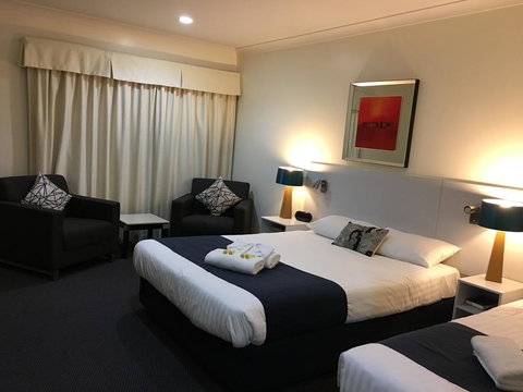 Lakeview Motor Inn - Accommodation Brisbane 1