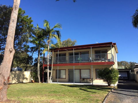 Lemon Tree Waterfront Apartments - Accommodation Brisbane 1