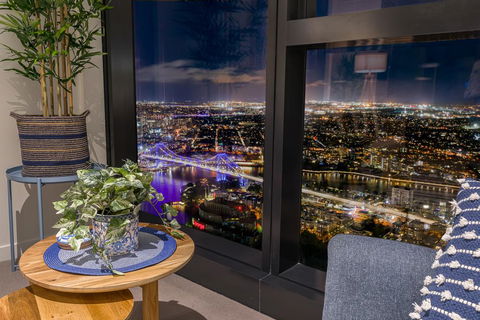 Level 77 Skytower Retreat In CBD - Accommodation Brisbane 2