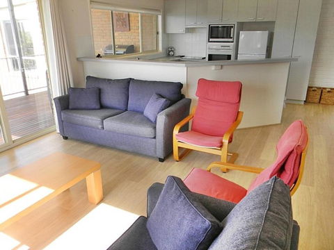 LIFE'S A BEACH - Accommodation Brisbane 1