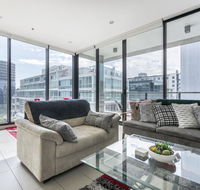 LIGHT AIRY SPACIOUS QUEENS ROAD APARTMENT - Accommodation Brisbane