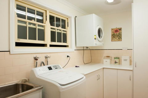 Linfield Cottage - Accommodation Brisbane 1