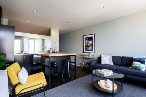 LUCY Stylish City Vibe And Views - Accommodation Brisbane 2