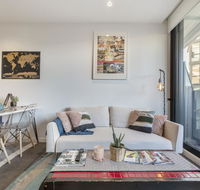 LUXURIOUS RIVERSIDE RESORT STYLE APARTMENTPOOLSPAGYMROOFTOP WITH CITY VIEWS - Accommodation Brisbane