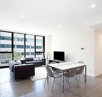 Luxury 3 Bedroom Apartment in an Amazing Location - Accommodation Brisbane