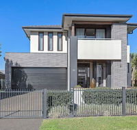Luxury Brand New Home - Accommodation Brisbane