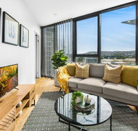 Luxury Inner-city Pad with Pool Gym and Sauna