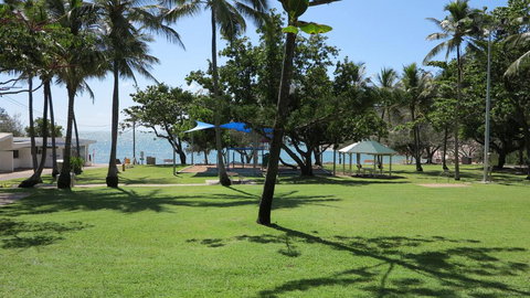 Magnetic Haven Unit 2 - Accommodation Brisbane 1